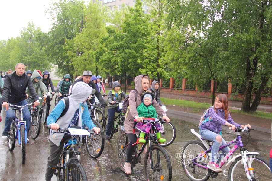 Зигзаг здоровья выполнили великолукские велосипедисты (ФОТО)