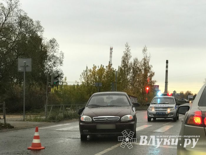 В Великих Луках Запорожец сбил велосипедиста (ФОТО)