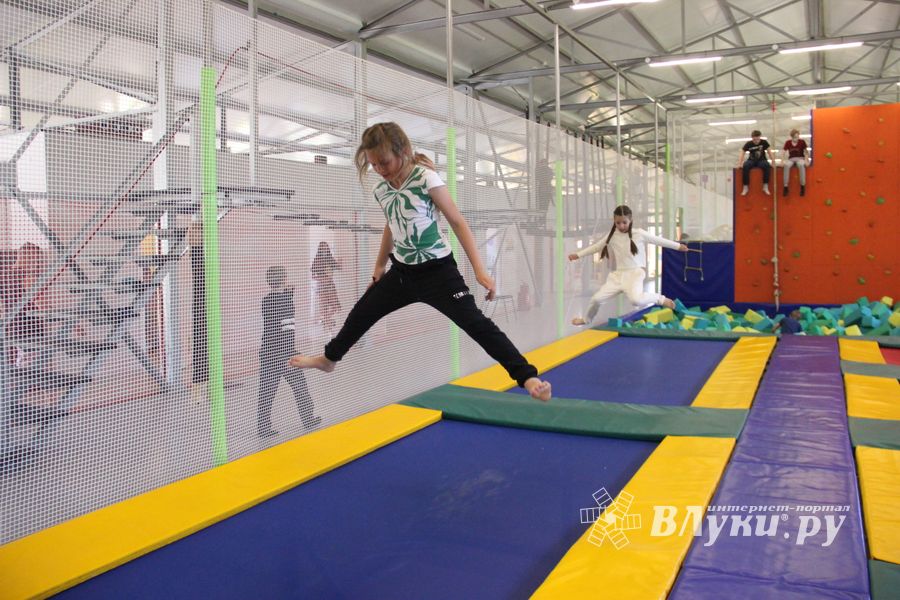 «Экстрим парк» приглашает друзей на троллей (ФОТО)