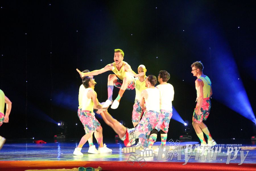 В Великих Луках состоялся концерт балета TODES