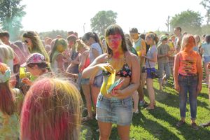 Яркие эмоции «ColorFest» в Великих Луках (ФОТО)