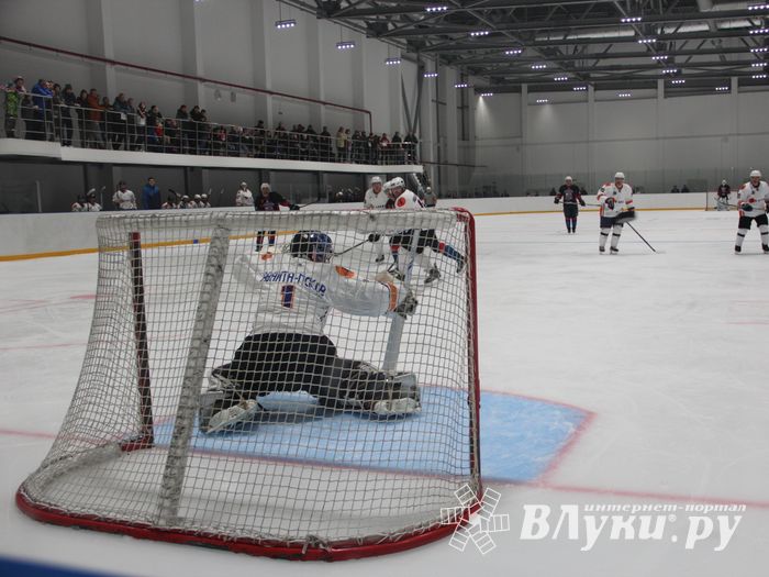 Великолукская команда «Экспресс 40+» дебютировал в НХЛ (ФОТО)