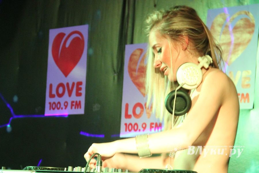 Вечеринка MEGA DANCE LOVE PARTY