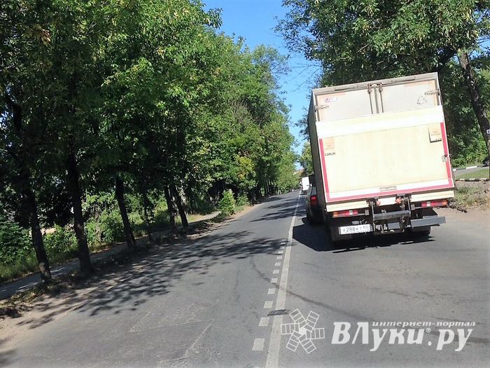 Фотофакт: Утренняя пробка в Великих Луках