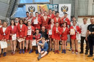 Великолукские спортсмены привезли 12 золотых наград с Первенства области по самбо