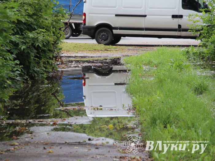 Великие Луки вновь подтопило (ФОТО; ВИДЕО)