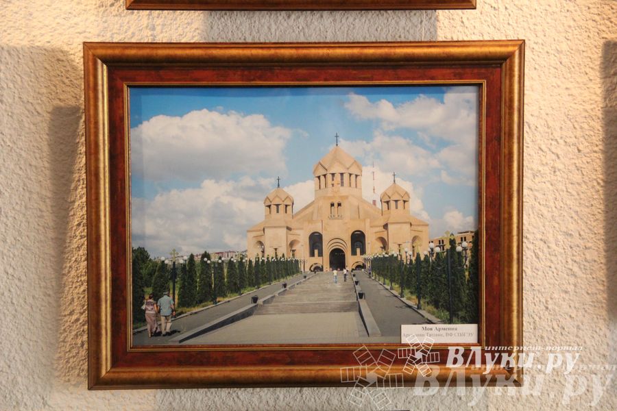 В художественном салоне состоялась фотовыставка «Летние впечатления»