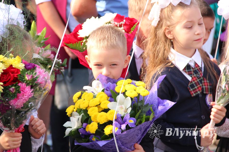 В Великих Луках открыли новый корпус школы №6 (ФОТО)