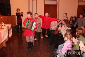  Рождественский концерт ансамбля «Заряница» прошел в Великих Луках (фото)