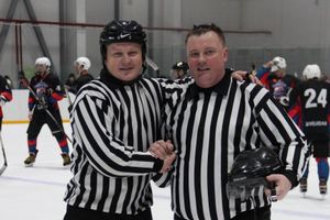 Два зоккейных матча прошли в Великих Луках в рамках Чемпионата города (ФОТО)