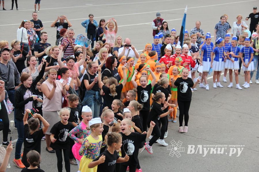 Лучшие мажоретки и барабанщицы награждены (ФОТО)