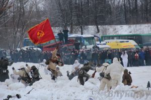 Реконструкция битвы за освобождение Великих Лук