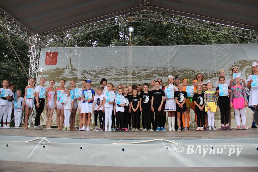 Лучшие мажоретки и барабанщицы награждены (ФОТО)