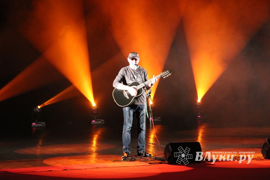 В Великих Луках состоялся финальный концерт медиа проекта «Новые Голоса на Новом Радио» (ФОТО)