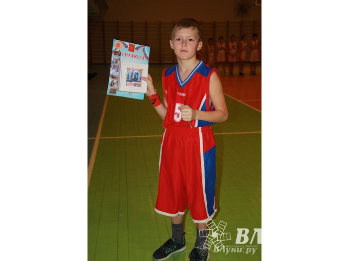 Великолукские баскетболисты стали победителями междугородних соревнований по баскетболу