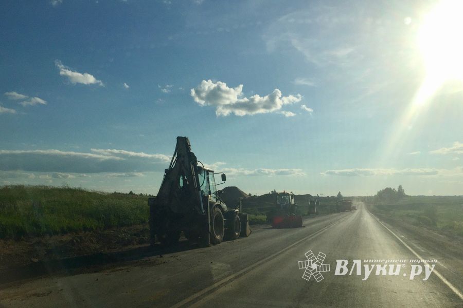 На трассе Рига-Москва идут дорожные работы (ФОТО)