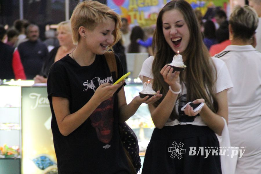 Торговый центр «Апельсин» отметил День рождения