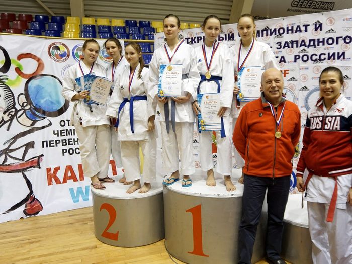 Великолучане привезли медали с Первенства и Чемпионата СЗФО России по каратэ (ФОТО)