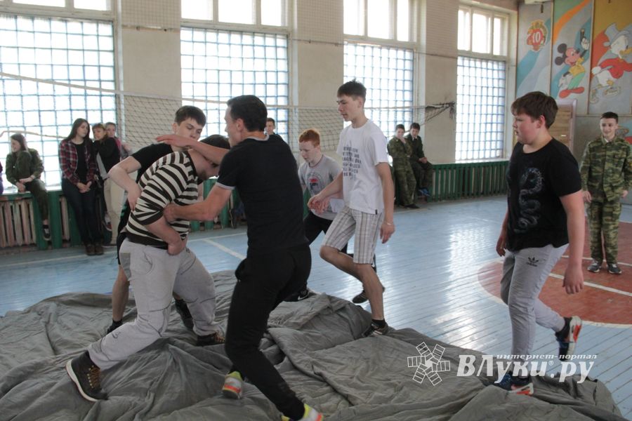 В 10 лицее прошла игра «Освобождение заложников» (ФОТО)