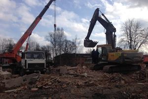 Губернатор осмотрел стройплощадку новой школы на проспекте Гагарина (ФОТО)