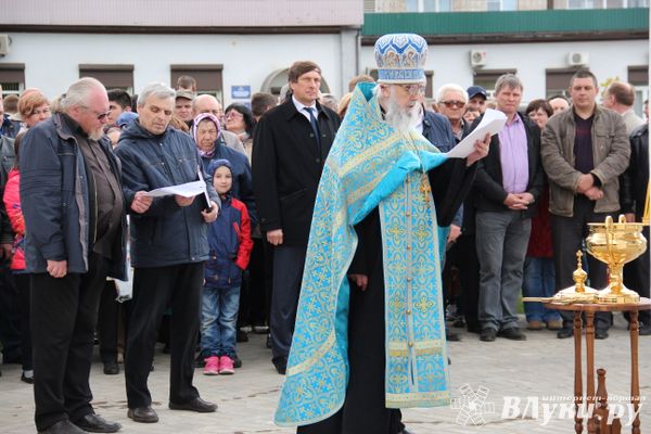 Новую часовню Покрова Богоматери освятили сегодня в заречном районе Великих Лук (ФОТО)