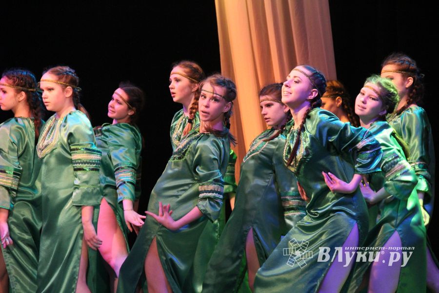 «Великолукская Веснянка» на сцене ДК ЛК