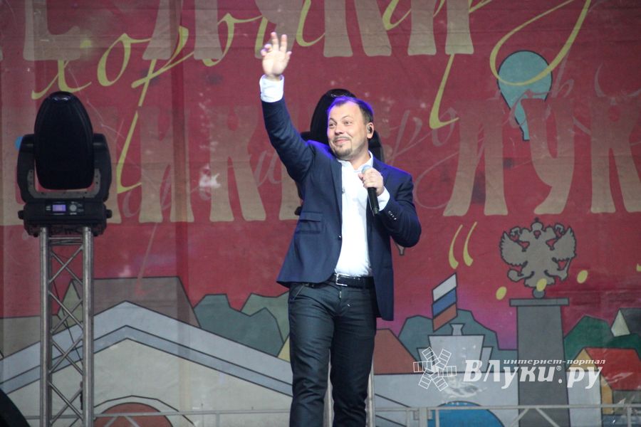 День города: концерт, аэростаты и салют (ФОТО)