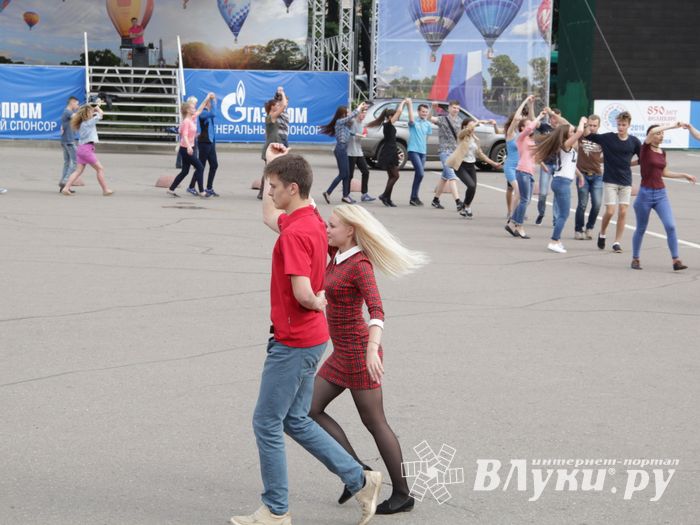 Репетиция вальса