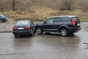 В ДТП в Великих Луках чудом не пострадала женщина (ФОТО)