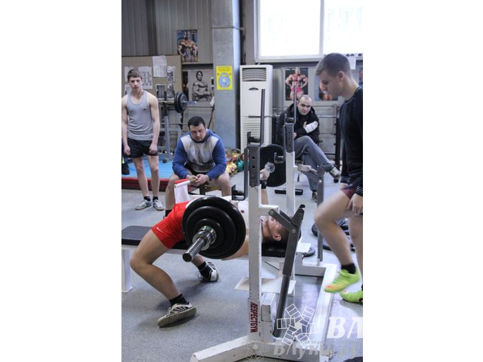 Первенство города Великие Луки по пауэрлифтингу и жиму лежа