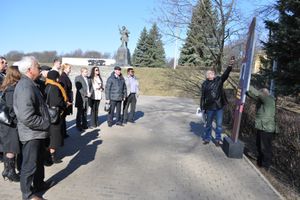 В Великих Луках состоялась первая «примерка» Аллеи Героев Воинской славы