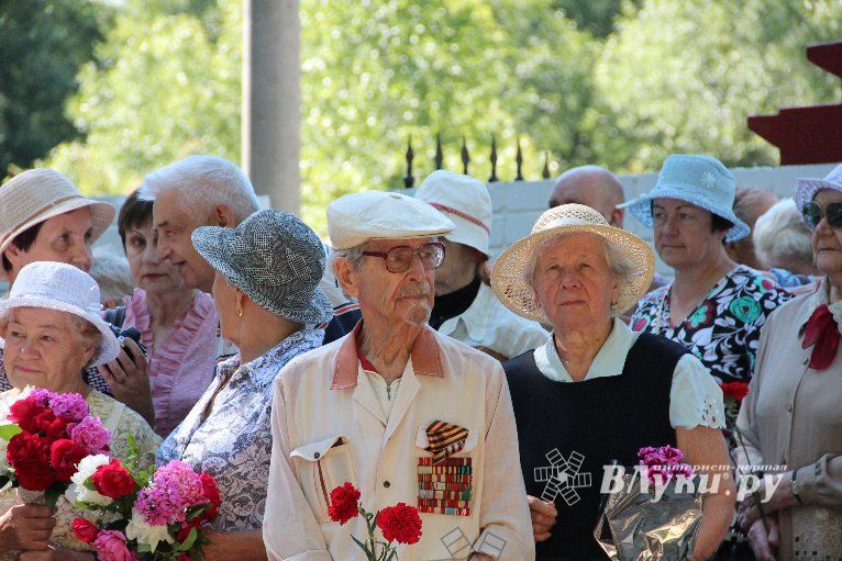 В Великих Луках прошел День памяти и скорби