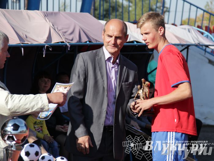 В Великих Луках завершился открытый турнир по футболу памяти М. Ф. Хренова (фото)