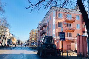 Проспект Октябрьский очищают от грязи (ФОТО)