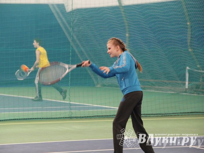 В Великих Луках прошло Первенство по большому теннису (фото)