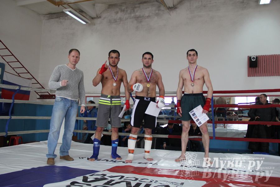 В Великих Луках прошел Чемпионат области по смешанному боевому единоборству (фото)