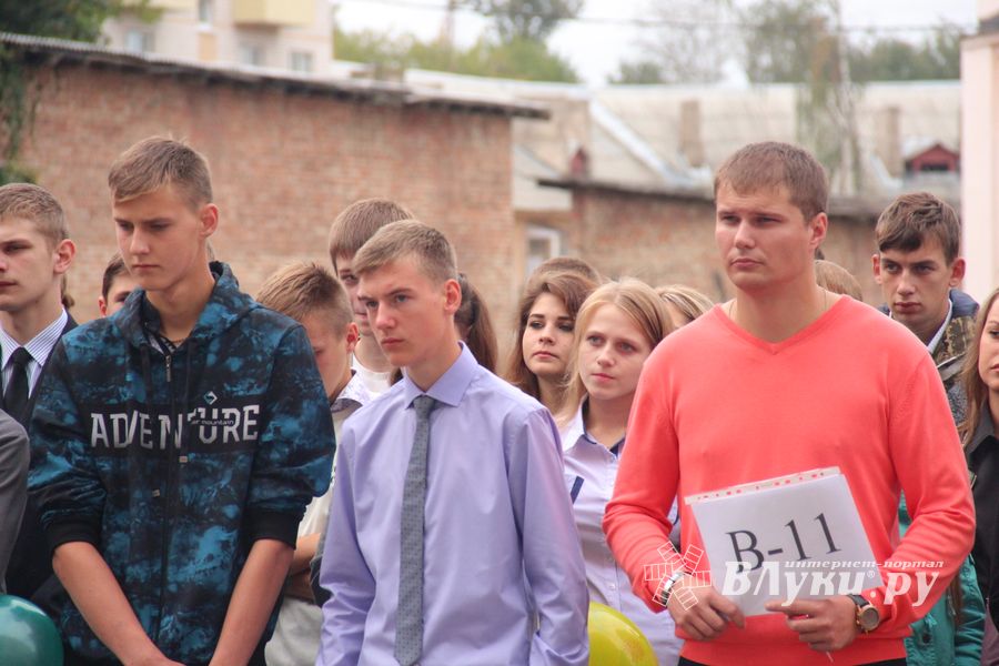 ВГСХА встретила первокурсников пирогами (ФОТО)