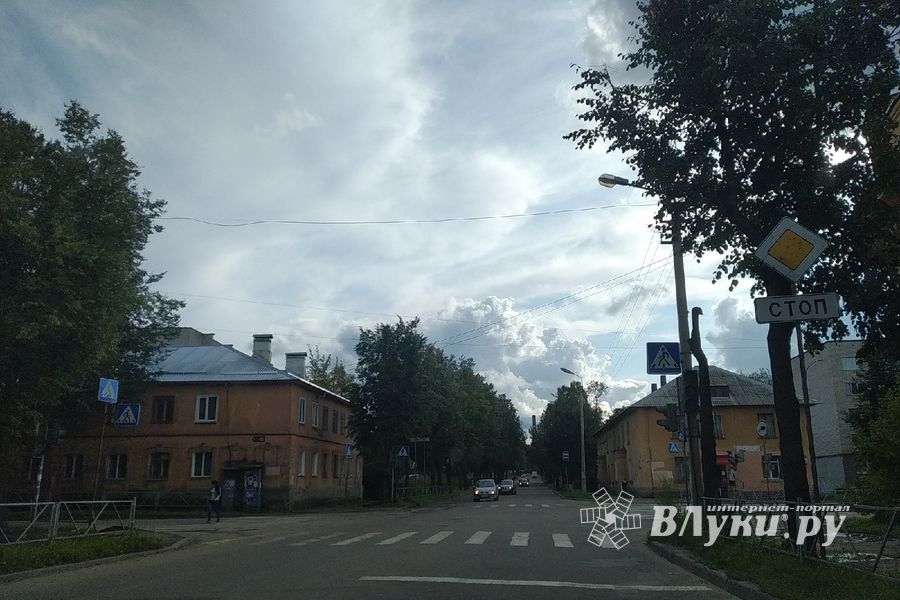 В заречной части Великих Лук отключились светофоры (ФОТО)