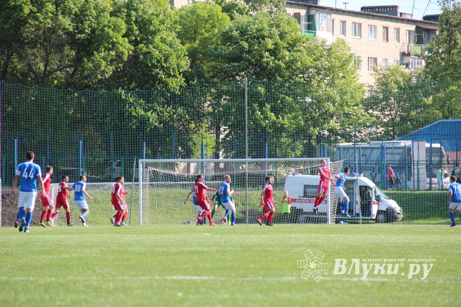 Великолучане проиграли последний домашний матч дебютного сезона (ФОТО)