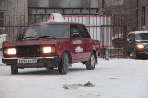 Великолукские автоледи боролись за звание «Леди Виртуоз» (ФОТО)