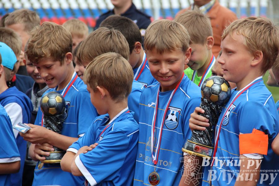 Финальные игры футбольного фестиваля «Локобол-РЖД-2014»