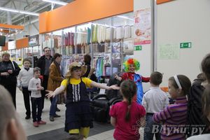 В ТЦ «Апельсин» прошла весенняя ночь распродаж