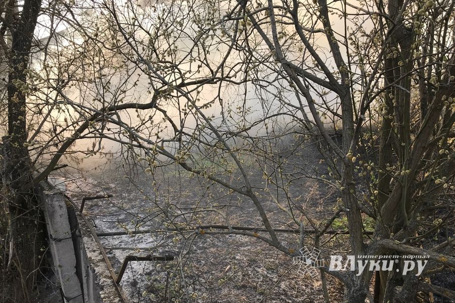 Подробности пожара на мебельном (ФОТО)