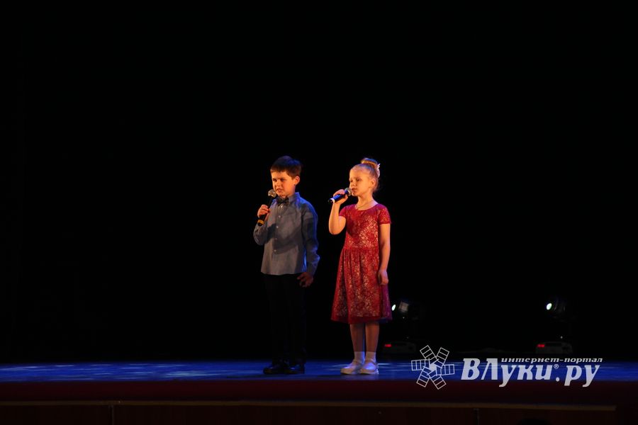 В ДК ЛК состоялся итоговый концерт фестиваля «Великолукская веснянка» (ФОТО)