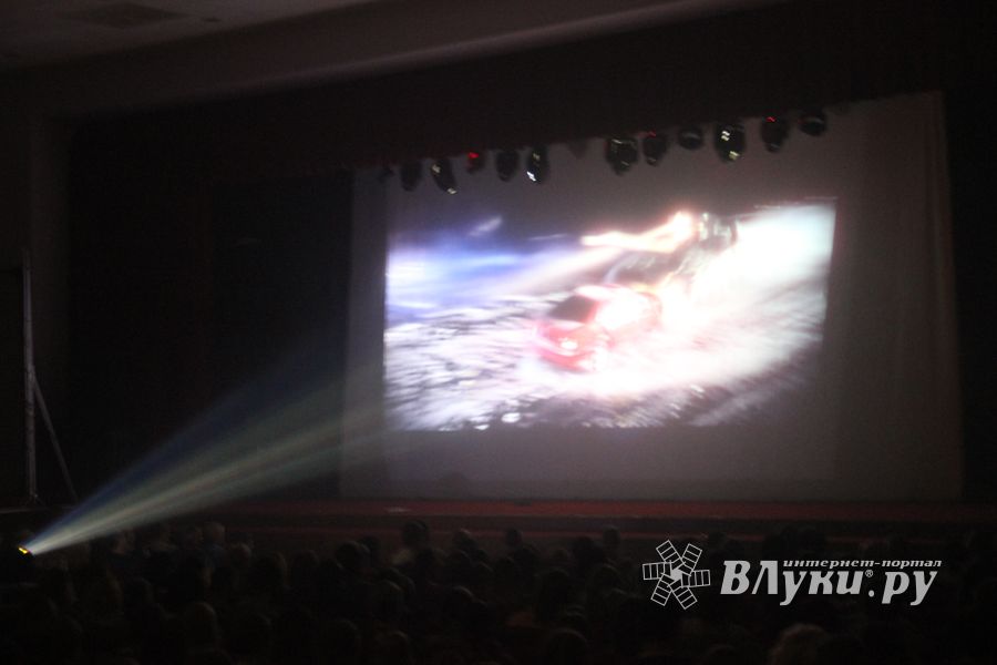 Состоялся концерт братьев Сафроновых «Империя иллюзий» (фото)