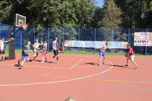 «Оранжевый мяч» в Великих Луках в День физкультурника (ФОТО)