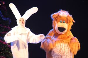 Маша, Медведь и все, все, все на сцене ДК Ленина (ФОТО)