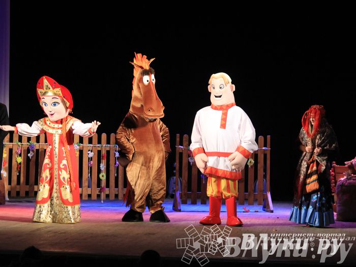 Состоялась премьера спектакля «Однажды в сказке...» (фото)