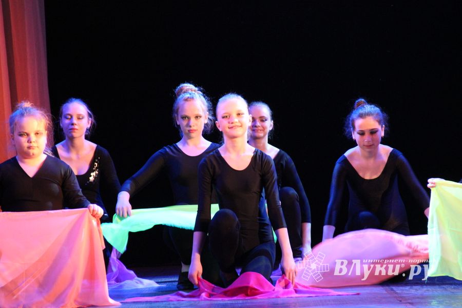 «Великолукская Веснянка» на сцене ДК ЛК