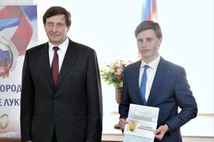 Лучших выпускников Великих Лук наградили «Золотыми парусами» (ФОТО)